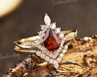 Unique Garnet Engagement Ring Set Red Gemstone Wedding Ring SetArt Deco Crown Design Bridal Ring Moissanite Curved Wedding Band Women Gift