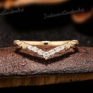Nature Inspired Leaf Moissanite Wedding Band Solid Gold Diamond Curved Wedding Bands Women Custom Stackable Matching Rings Anniversary Gift