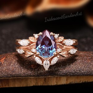 Alexandrite Engagement Ring Set Nature Inspired Leaf Ring Rose Gold Moissanite Wedding Ring Set June Birthstone Ring Birthday Gifts for Her