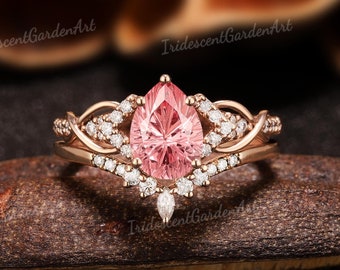 Conjunto de anéis de noivado de safira rosa com corte de fogos de artifício, joia de safira Padparadscha brilhante, conjunto de anéis de casamento de moissanita, presente de aniversário de setembro