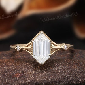 Unique Elongated Hexagon Moissanite Engagement Rings Vintage Yellow Gold Moissanite Wedding Ring Art Deco Bridal Promise Rings For Women