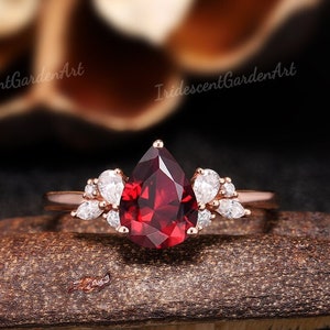 Vintage Pear Garnet Engagement Ring Moissanite Cluster Wedding Ring Custom Anniversary Rings For Women Rose Gold Promise Ring Red Stone Ring