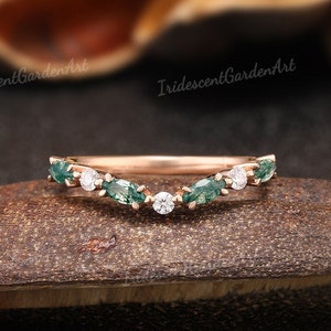 Natural Moss Agate Curved Wedding Band Round Moissanite Stacking Rings For Women Vintage Moss Agate Wedding Band Custom Personalized Jewelry