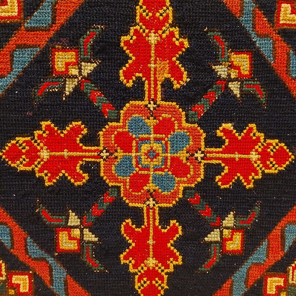 Swedish Folk Art Cross-Stitch Pattern: Acanthus Leaf Motif from Carriage Cushion