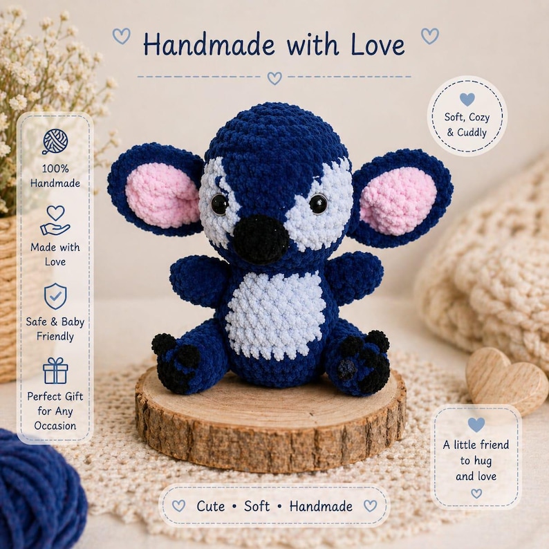 Puede incluir: Un peluche de ganchillo azul y blanco hecho a mano con orejas internas rosas, sentado sobre una rodaja de madera. La imagen incluye texto que dice "Handmade with Love", "Soft, Cozy & Cuddly" y "Perfect Gift for Any Occasion".