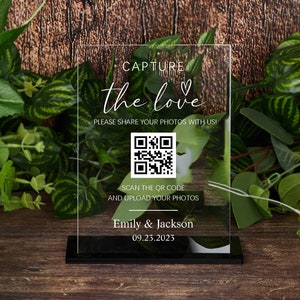 Capture the Love QR Code Sign, QR Code to Share Wedding Photos, Minimalist Acrylic Wedding Photo Sign, Wedding Social Media Hashtag Sign