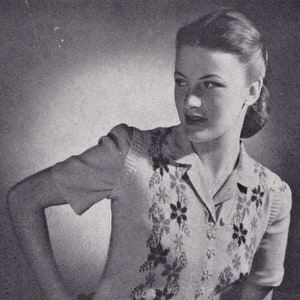 Ladies Gorgeous Flowered Waistcoat, Vintage Knitting Pattern, PDF, Digital Download - D661