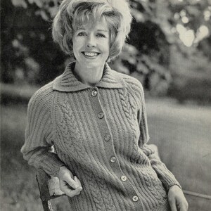 Preciosa chaqueta con cuello y punto de canalé para mujer, patrones de tejido vintage, PDF, Descarga digital - C424