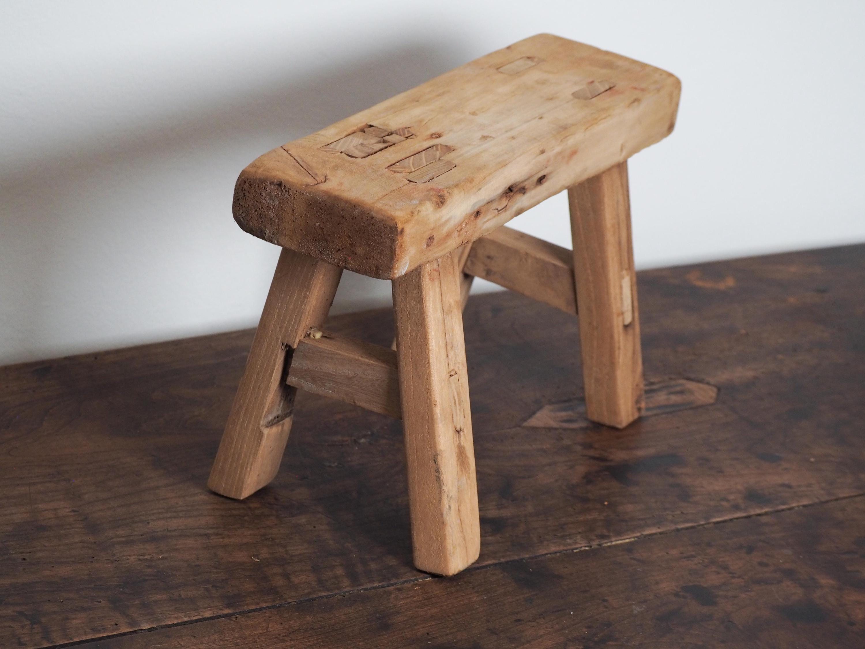 Tabouret de traite d'occasion - Ameublement Tabouret de traite d'occasion - Ameublement