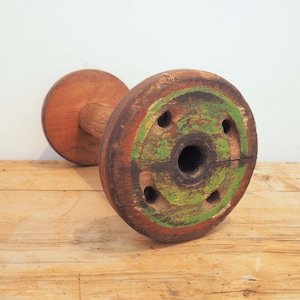 Vintage Holz-Textilfabrik-Klöppel/ Industrie-Spulen (einzeln erhältlich)