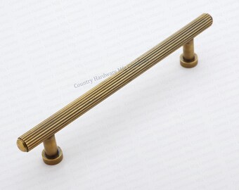 Antique Ribbed Bar Brass Pull