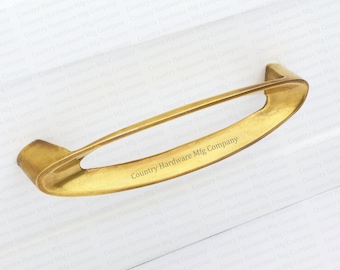 Unlacquered Antique Brass Orbit Pull