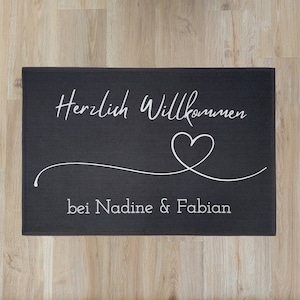 personalisierte Fußmatte Familie personalisiert Geschenk zum Einzug Türmatte Hochzeitsgeschenk Fußmatte mit Namen Einweihung Deko Fussmatte Bild 1