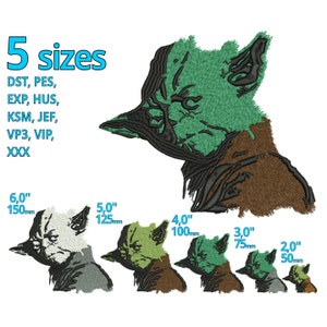 Peut inclure: Cinq tailles différentes d'un motif de broderie Yoda vert, marron et noir. Les tailles sont de 6 pouces, 5 pouces, 4 pouces, 3 pouces et 2 pouces.