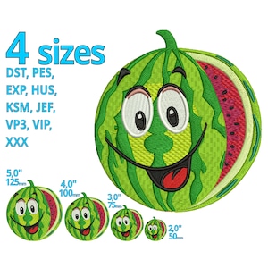 Pode incluir: Uma melancia sorridente com casca verde e polpa vermelha. A melancia está aberta para mostrar a polpa vermelha no interior. A melancia está disponível em quatro tamanhos: 12,7 cm, 10 cm, 7,6 cm e 5 cm.