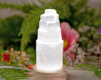 Lâmpada de selenita pequena | Lâmpada de selenita com aproximadamente 10 cm | Lâmpada de selenita em formato de torre | Lâmpada de selenita | Lâmpada de selenita em formato de torre | Lâmpada de selenita