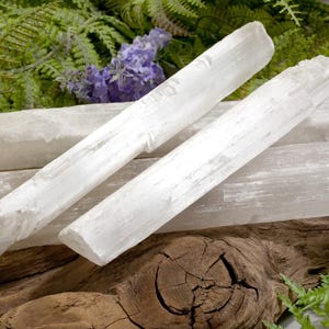 Rohe Selenitstäbe | Selenit unbehandelt | Selenitstab roh | Roher unbehandelter Selenitstab | Meditation Selenit | Selenit naturbelassen