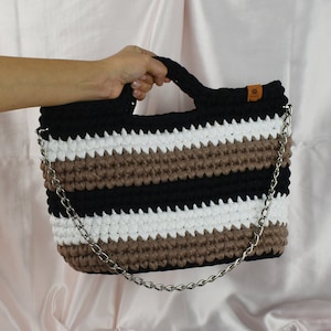 Sac tricoté tricolore fait main, fil tricoté, sac de plage, sac d'été, sac femme, accessoire femme, crochet, Made in Italy