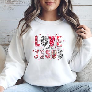 Love Like Jesus Sweatshirt, Christian Crewneck, Faith-Based Shirt, Inspirational Religious Sweatshirt, Bible Verse Gift, Women Sweatshirt