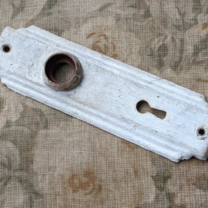 1920s Art Deco Style Doorknob Backplate w Keyhole