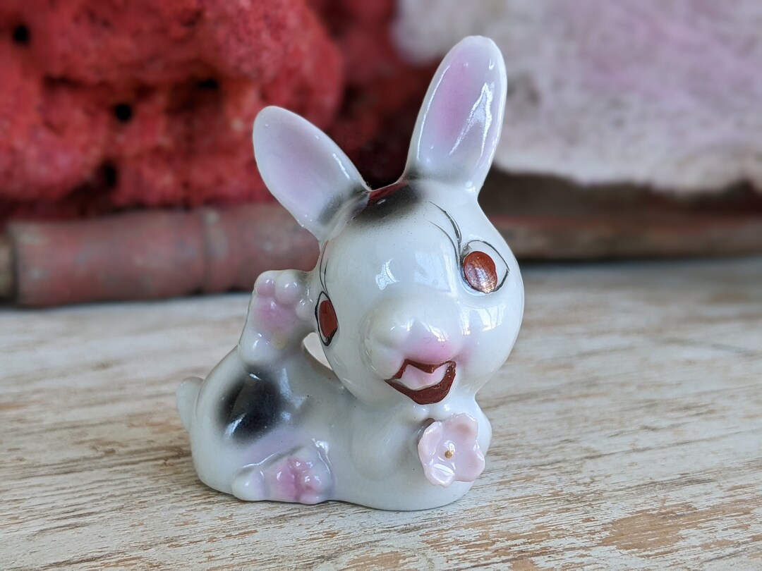 Kitsch Shiny Rabbit 1950s Kitsch Bunny Figurine: Vintage Japan Porcelain Rabbit - Etsy