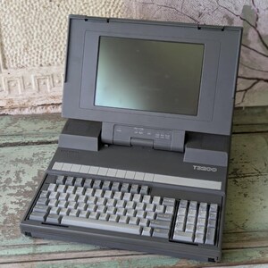 1988 Toshiba T3200 Classic "Luggable" Computer - Working - Need 3.5" System Disk