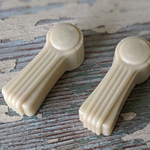 1930s !! Ultra-Rare Bakelite Tube Radio Knobs Art Deco Switches Set of 2 Original Shaft Screw !! Antique Restoration & Vintage Collectibles