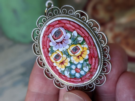 1960s Vintage Italian Micro Mosaic Pendant Flower… - image 3