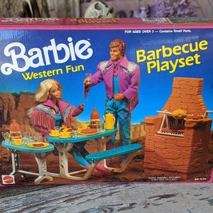 1989 Barbie !! NOS !! Western Fun Barbecue Playset Complete New In Box Unused No. 7439 !! Amazing Vintage Toys & Retro Playsets