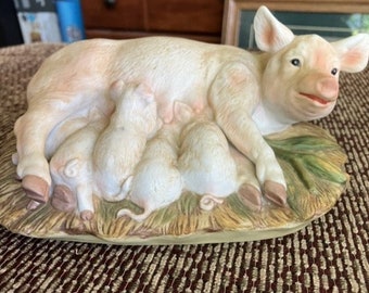 Homco Masterpiece Momma Pig with Babies 1985