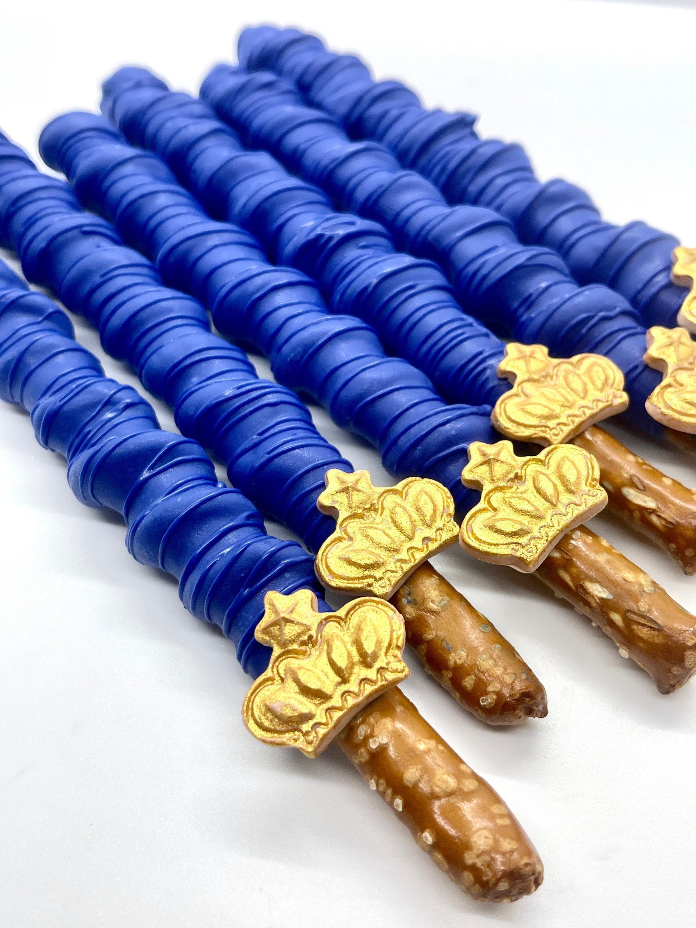 Royal Prince Baby Shower Chocolate Covered Caramel Pretzels, Wedding Treats, Baby Shower Treats, Party Favors, Chocolate Covered Pretzels