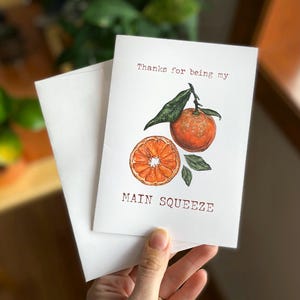 Main Squeeze - Cartão de felicitações com envelope (em branco por dentro) - Aniversário divertido para casal - Arte com frutas cítricas laranja - Pintura em aquarela