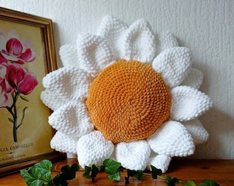 Fleur au crochet | Crochet peluche | Peluche fleur | Coussin crochet | Coussin fait main | Marguerite au crochet | Coussin fleur