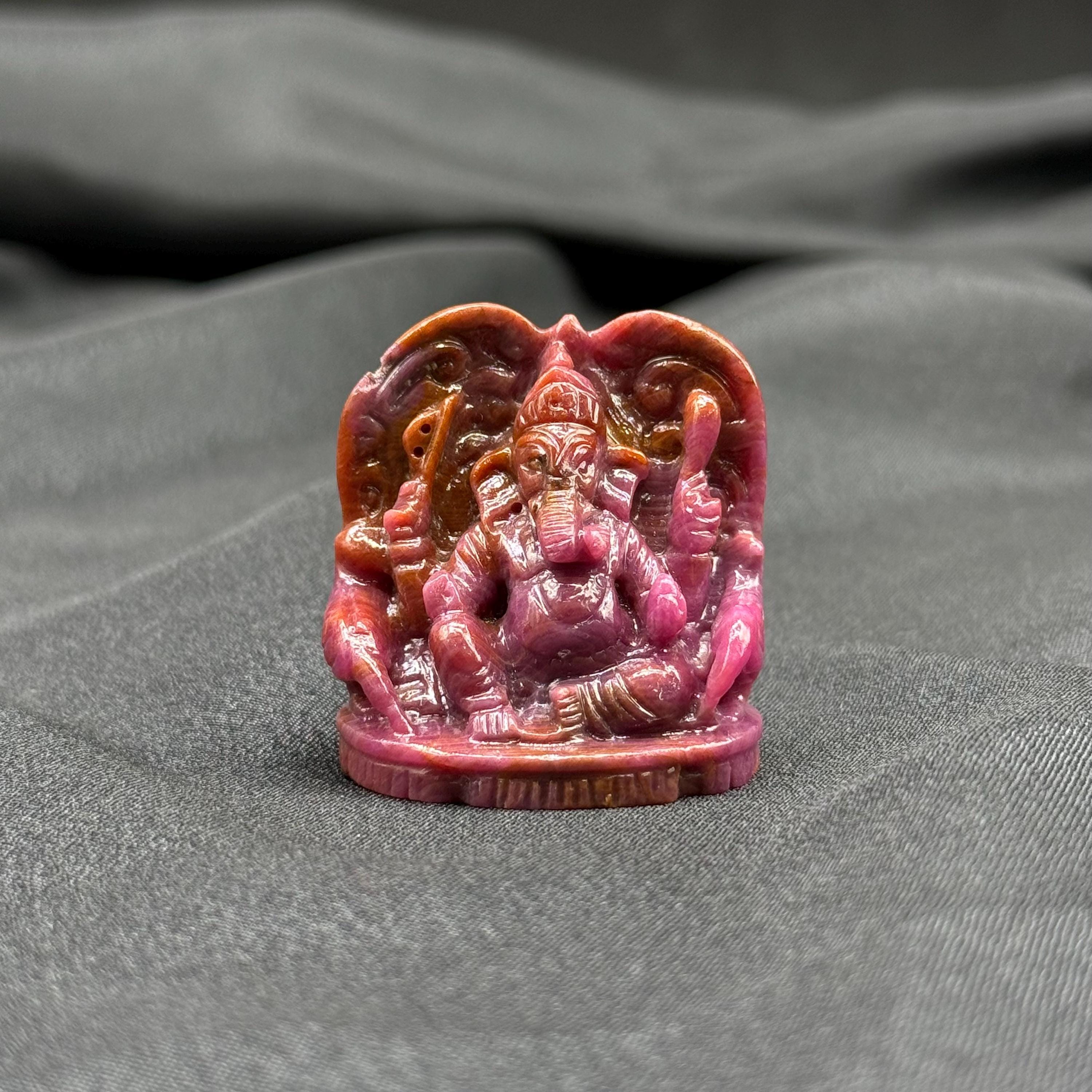 ルビーのガネーシャの彫刻 - Etsy 日本
