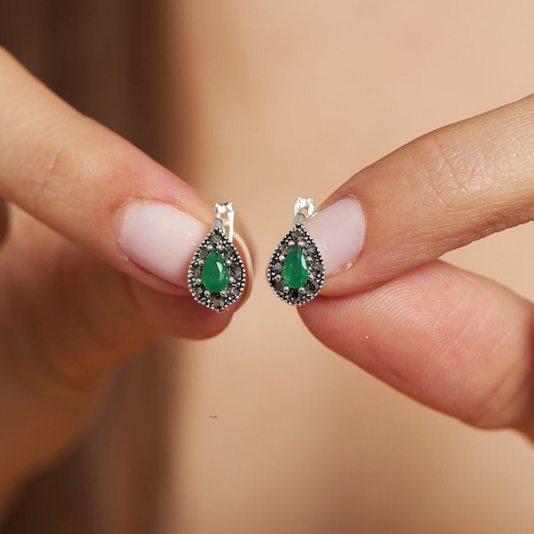 Boucles d'oreilles émeraude pour femme, boucle d'oreille verte minimaliste, boucles d'oreilles vintage, cadeau de Noël pour maman, bijoux faits main en argent sterling 925