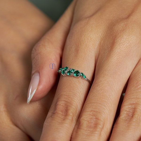 925 Sterling Silver Handmade Ring for Women, Christmas Gift for Her, Handmade Jewelry, Minimalist Emerald Rings, Birthday Gift for Mom