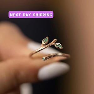 2 leaves ivy ring with green leaf. olive tree branch ring - rose gold colour