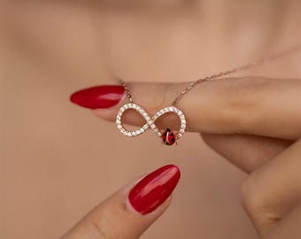Minimalist Ladybug Necklaces for Women, Christmas Gift for Mom, Sterling Silver Handmade Jewelry Gift, Infinity Necklace, Tiny Lady Beetle