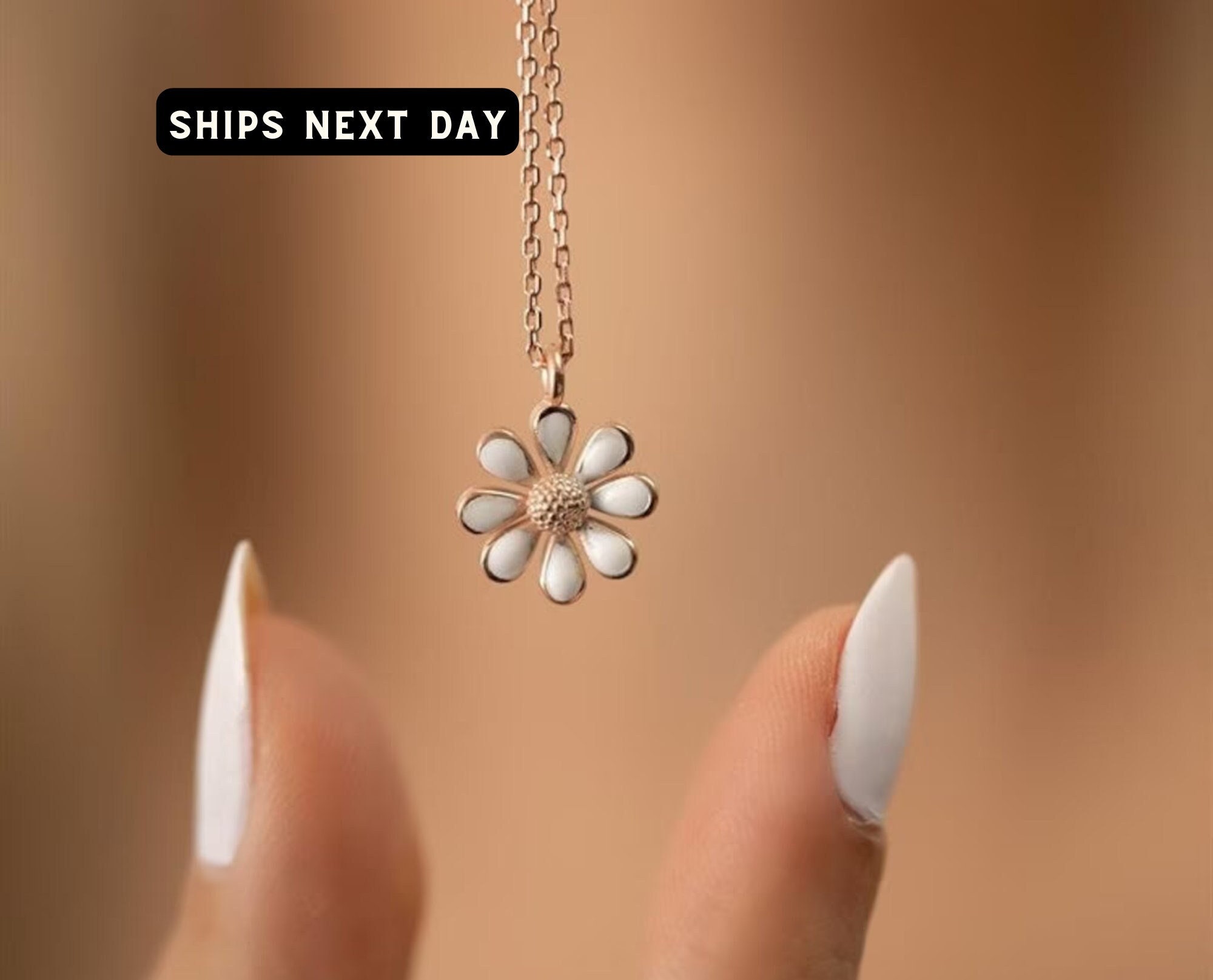 Daisy Necklaces for Women, Christmas Gift for Her