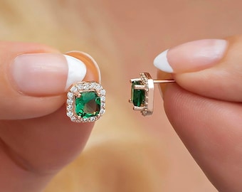 Quadratische Smaragd Ohrstecker für Frauen, Minimalistischer Sommerschmuck, Grüne Ohrringe, Handgemachter Schmuck, Geburtstagsgeschenk für Sie