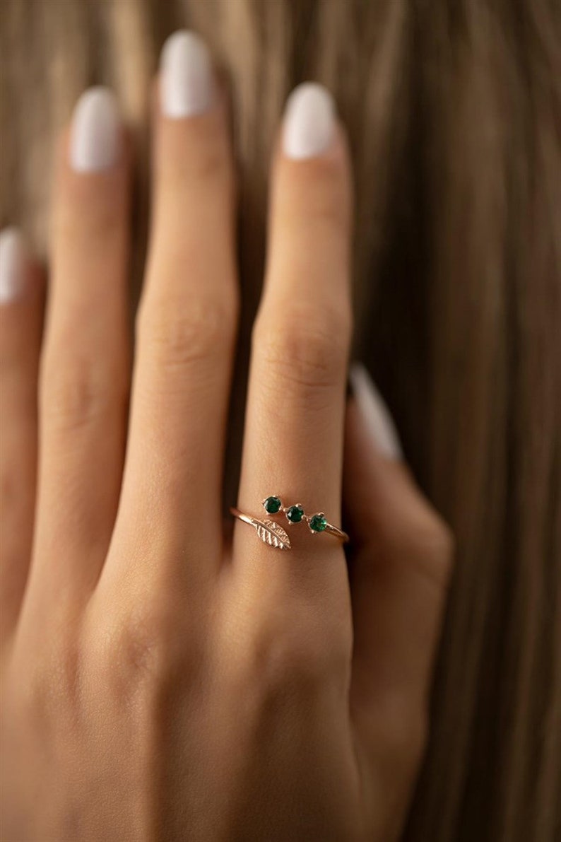 Bagues Minimalistes 3 Pierres, Cadeau de Noël pour Elle, Bague Émeraude, Cadeau Meilleure Amie image 8