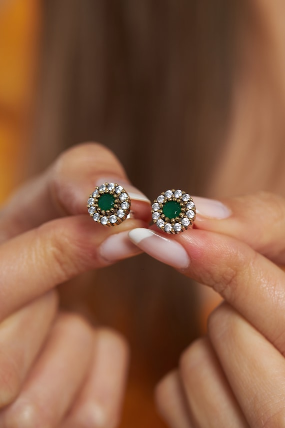Emerald style earrings best sale