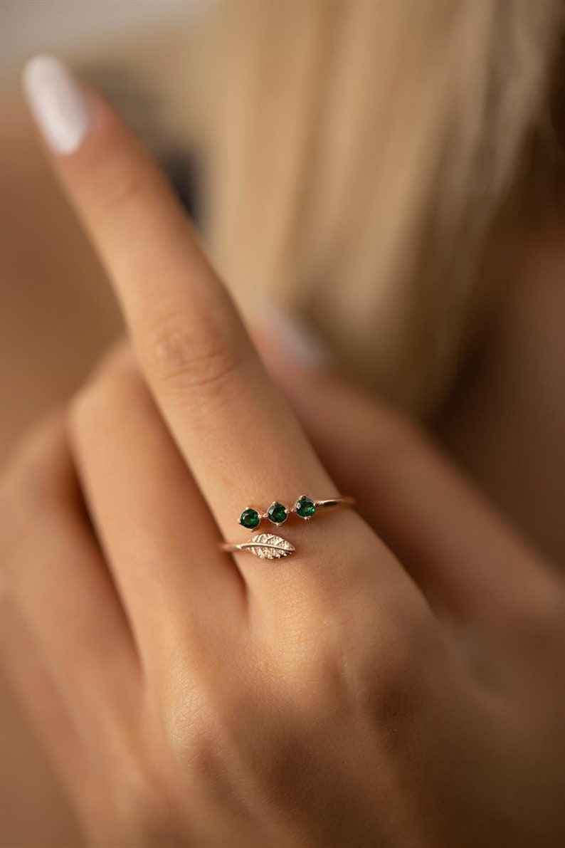 Bagues Minimalistes 3 Pierres, Cadeau de Noël pour Elle, Bague Émeraude, Cadeau Meilleure Amie image 5