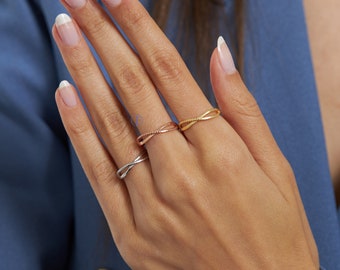Anello Dell'infinito In Argento Sterling 925 Per Migliore Amica, Con Incisione 'Best Friend'. Regolabile, Larghezza 2-3 Mm, Peso 1,71g. Confezionato In Elegante Scatola Regalo Con Panno Lucidante. Regalo Perfetto Per Amiche, Compleanni, Natale.