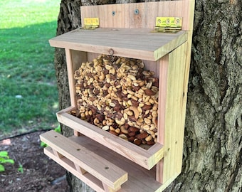 Squirrel Bar, Squirrel Feeder, Pet Feeder, Bird Feeder,