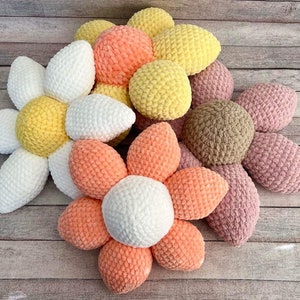 Flower Pillow, Crochet Pattern, PDF, Digital, Download, Crochet Flower Pillow, No Sew, 2 Petal Options,