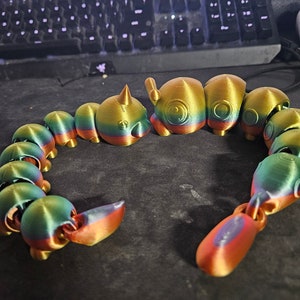 Caterpie/weedle fidget toy