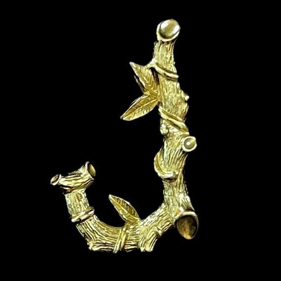 Vintage Gold-Tone "J" Brooch by Sarah Coventry – Sarah’s A.B.C.'s Collection, Initial Pin