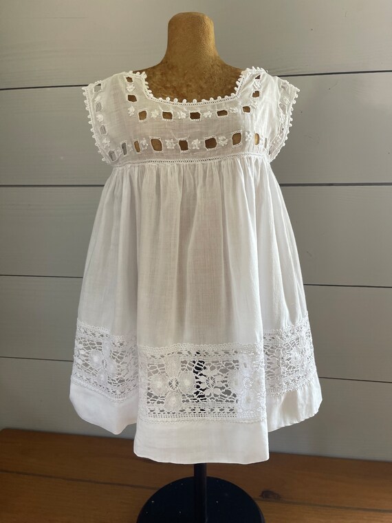 Robe ancienne en dentelle hotsell