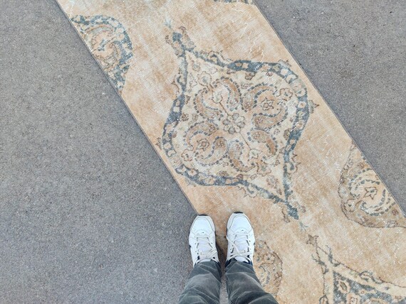 2x24 トルコ製ランナーラグ、ナローランナー ニュートラル